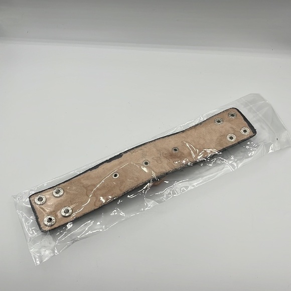 Leather Artisan Handmade Flower Women's Bracelet Fuchsia Orange - Picture 11 of 11